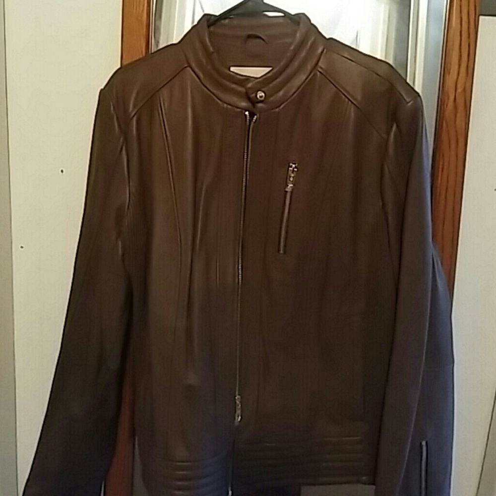 Micheal kors Brown leather jacket/size extra large